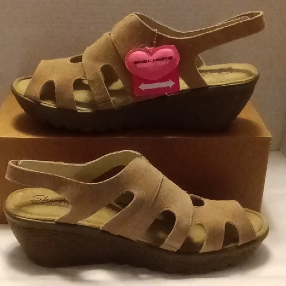 Skechers Women's Suede Sandals. - Picture 1 of 13